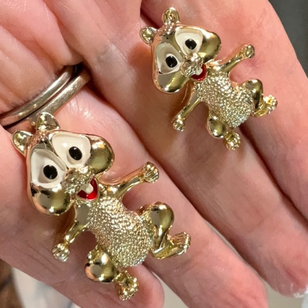 Gerry’s Brooch Pin Set Gold Toned Metal With Enamel Smiling Chipmunks Squirrels